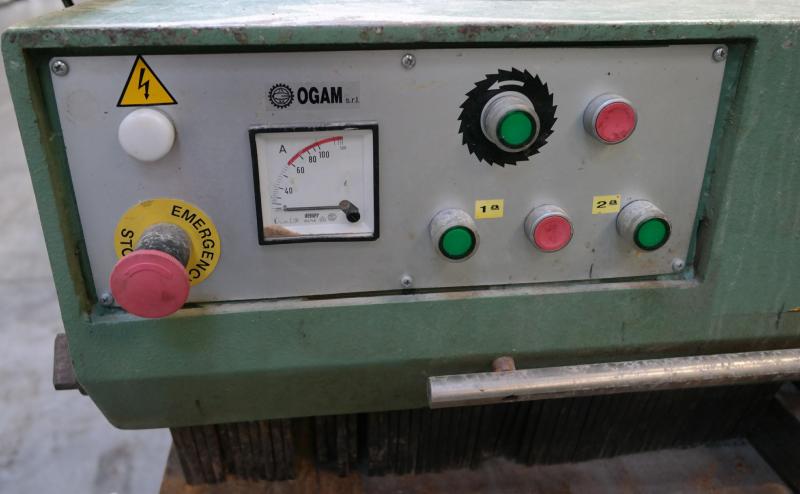 fabrikat Ogam model PO-280 31 kw, max Ø350 mm klinge. Årgang 1996. Har stået på offentlig institution. Så kun lidt brugt.