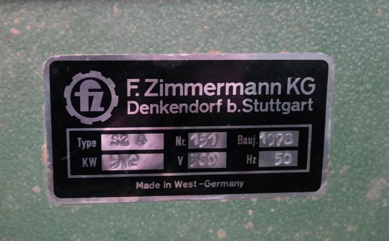 fabrikat Zimmermann type SZ4 Ø 900 mm skiver. 400 x 1200 mm plan, kipbar omkring 25/30 grader op/ned. 5,2 kw, fin stand. Cirka 800 kg.