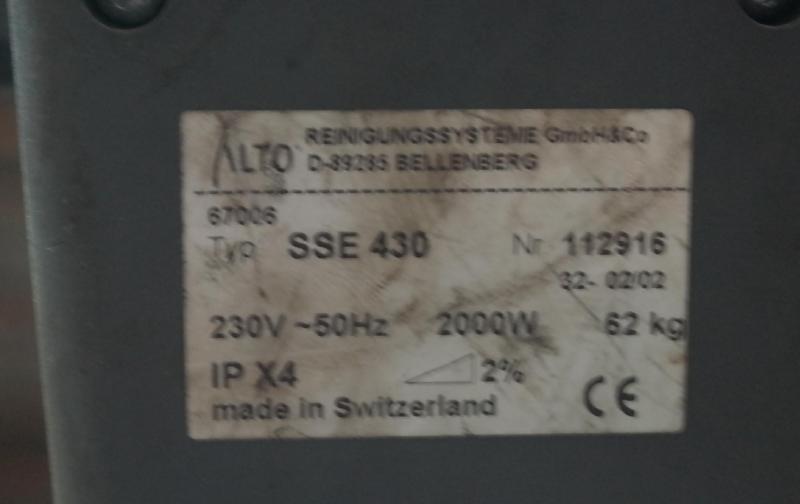Nilfisk Alto model SSE 430. 240 volt og 430 mm vaskebredde. Årg 2002