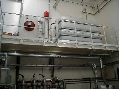 mikrofiltreringsanlæg til rensning af procesvand fra afgratemaskiner, samt køle- smøremidler fra bore og fræse processer. Årg 1995. Kap ca 1 m3/h, ved 2 filtre ( anlægget indeholder 3 stk X - flow UF membraner ). Samt forbehandlingsanlæg.