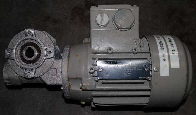 L”nne motor 0,12 kw 1350 o/min hulgear Ø 14 mm. Rsf, gearing 1:30 ? 45 o/min?  Ubrugt