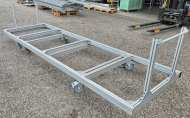 1240 x 4000 x H 285 mm. Lavet i Bosch aluminium profiler på 45 x 90 mm. Hjul Ø160 mm. Stor, let og super velkørende vogne.